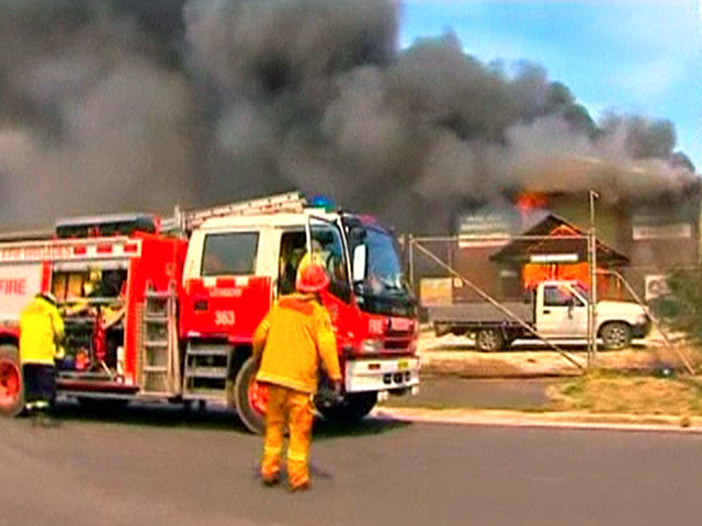 В Австралии объявлено чрезвычайное положение из-за угрожающих востоку страны небывалых лесных пожаров