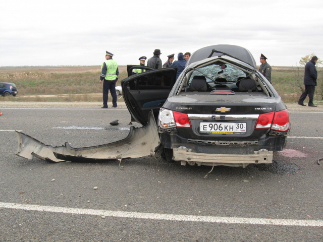 В Астраханской области жертвами автоаварии стали две гражданки Ирана, среди пострадавших четверо иранцев