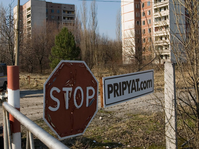 В поселке Иванков, который находится на границе с Чернобыльской зоной, завершают строительство тепловой электростанции, которую местные жители прозвали "вторым Чернобылем"