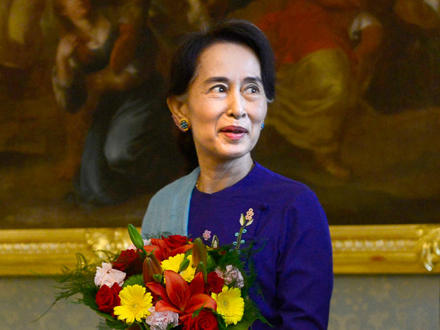 Премия имени Сахарова "За свободу мысли" 1990 года наконец оказалась у своей законной обладательницы - лидера бирманской оппозиции Сан Су Чжи