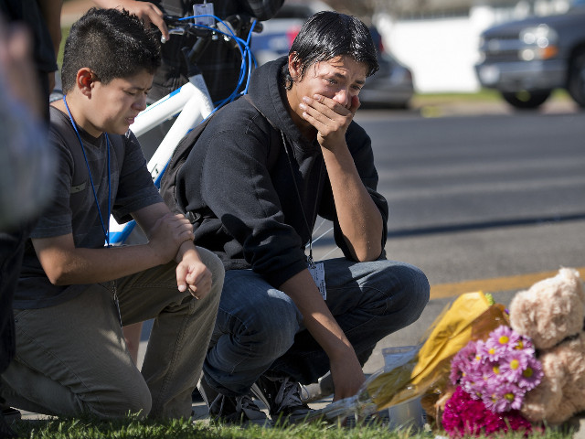 В Калифорнии помощники шерифа округа Сонома застрелили 13-летнего Энди Лопеса, приняв игрушечный автомат у него в руках за настоящий