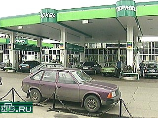 В Москве дорожает бензин. Как сообщает корреспондент НТВ, самый ходовой АИ-92 в среднем подорожал на 25 копеек