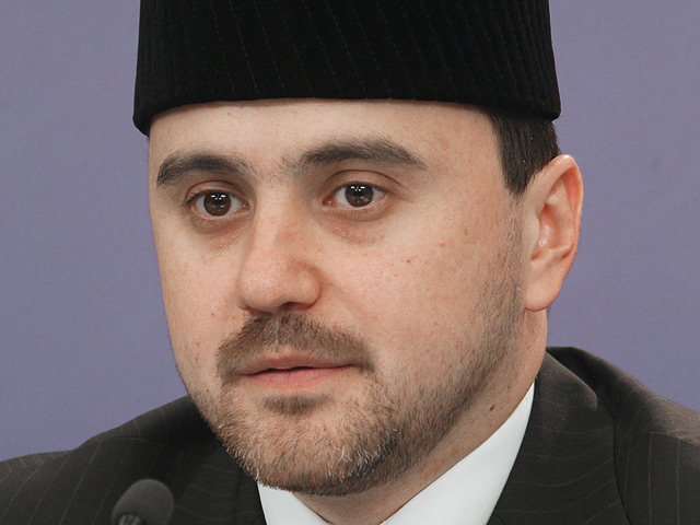 Заместитель председателя Совета муфтиев России Рушан Аббясов заявил, что представители исламской уммы намерены активизировать социальную и молодежную деятельность исламских общин, чтобы активнее приобщать молодежь к традиционному исламу