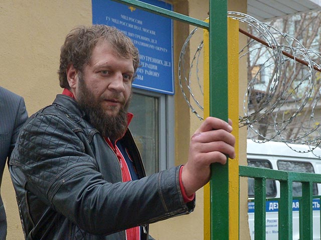 Полиция уточнила информацию о задержании бойца смешанного стиля Александра Емельяненко в рамках расследования уголовного дела о драке в одном из московских кафе на улице Восточная
