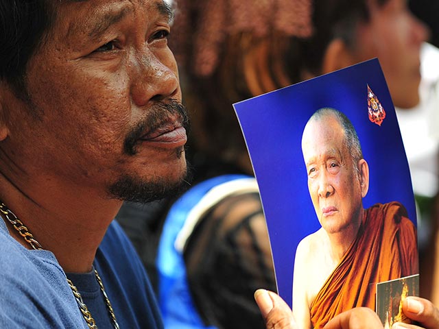 Буддисты Таиланда прощаются с Верховным Патриархом, умершим в 100 лет