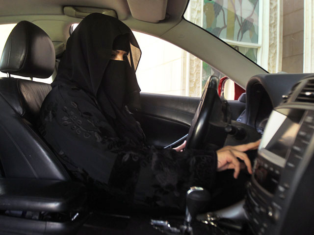 Саудовская Аравия - единственное государство мира, где женщинам запрещено управлять автомобилем