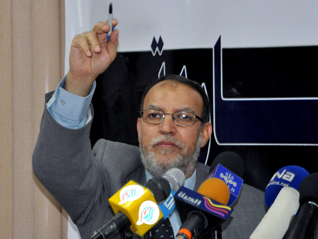 Заместитель председателя "Партии свободы и справедливости" Исам Арьян - один из последних остававшихся на свободе лидеров "Братьев-мусульман" - арестован в Каире, сообщают местные СМИ