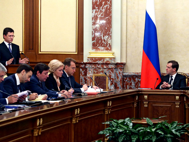 Правительство на заседании 30 октября одобрило законопроект о либерализации экспорта сжиженного природного газа (СПГ). Премьер Дмитрий Медведев назвал это решение "очень серьезным и существенным"