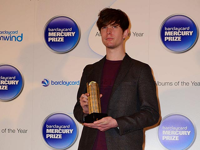 Молодой английский музыкант, композитор и певец Джеймс Блейк, смешивающий в своей музыке традиционную песенную структуру и электронные аранжировки, отсылающие к дабстепу, получил престижную премию в области поп-музыки Mercury Prize