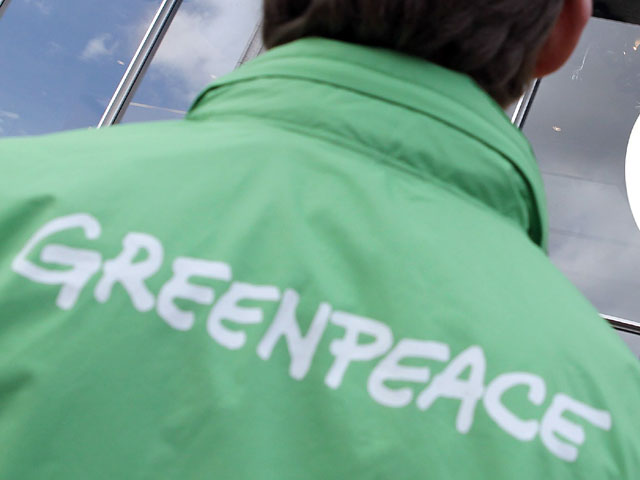 Судебные власти решили оштрафовать девятерых экологов международной организации Greenpeace, задержанных при попытке незаконного проникновения на шведскую АЭС на севере Стокгольма
