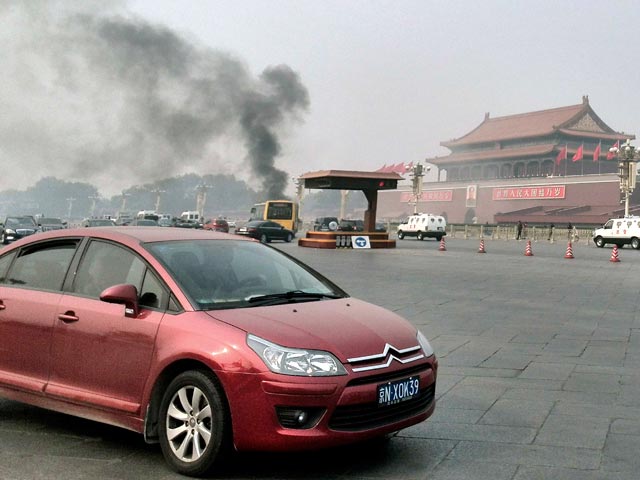 В Китае назвали организаторов теракта на площади Тяньаньмэнь