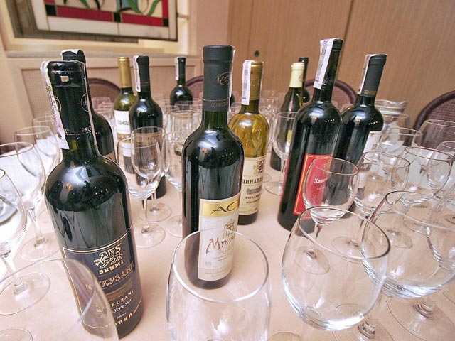 Россия - снова крупнейший импортер вина из Грузии. РФ стала лидером по ввозу в страну грузинской алкогольной продукции, несмотря на семилетний перерыв в поставках