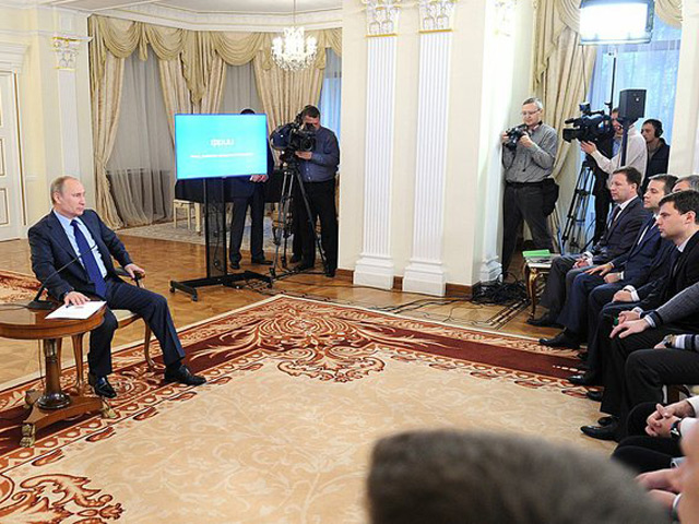 Владимир Путин на встрече с участниками проекта "Стартапы в интернете", который был создан в ноябре прошлого года, поддержал ряд идей, которые, по его мнению, смогут помочь эффективно решать задачи, стоящие перед государством