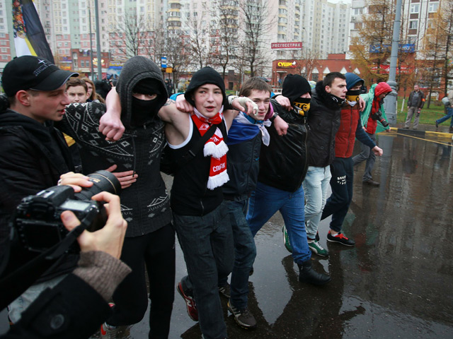 Накануне в московском районе Люблино прошел так называемый "Русский марш", собравший активистов националистических движений