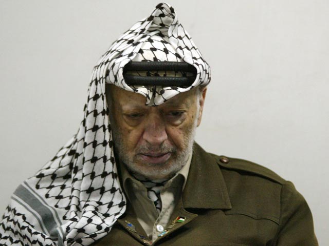 Израиль назвал сообщения об отравлении Арафата полонием "мыльной оперой" и "бурей в стакане"