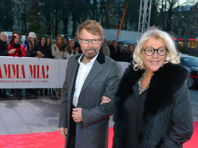 Бьорн Ульвеус с женой