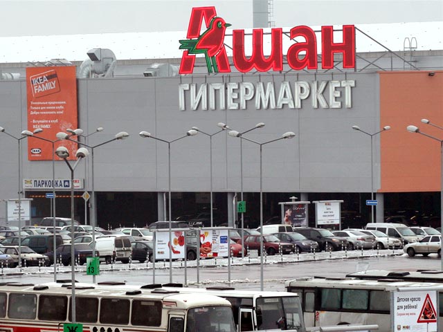 Во всех магазинах сети "Ашан" в Московской области с минувшей субботы запрещена продажа алкоголя