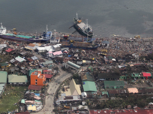 Тайфун "Хайян", обрушившийся на Филиппины в минувшие выходные, стал самым разрушительным за последние 100 лет