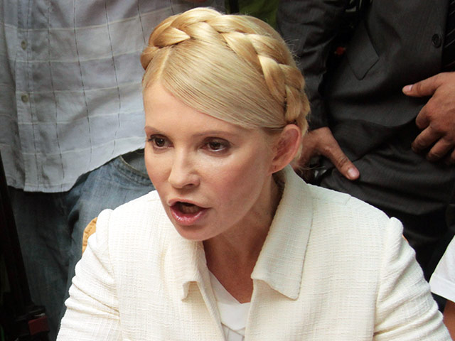 Бывший премьер-министр Украины Юлия Тимошенко считает, что возбуждение уголовного производства в отношении ее адвоката Сергея Власенко ставит под угрозу перспективу подписания Соглашения об ассоциации с ЕС