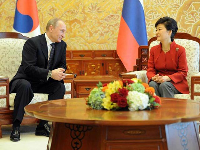 В Сеуле состоялась встреча Владимира Путина с Президентом Республики Корея Пак Кын Хе