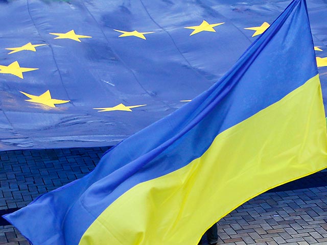 Если украинские власти в ближайшие пару недель - до 28 ноября, когда в Вильнюсе стартует саммит "Восточное партнерство", - не устранят препятствия для подписания соглашения об ассоциации с ЕС, то договор может быть заключен еще очень и очень нескоро