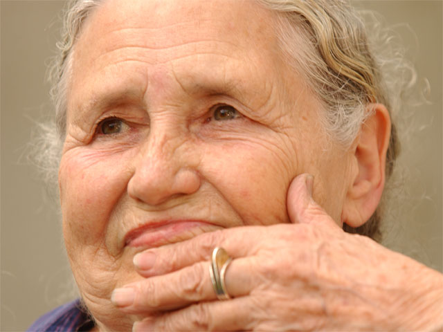 Известная британская писательница-фантаст, лауреат Нобелевской премии Дорис Лессинг умерла в возрасте 94 года