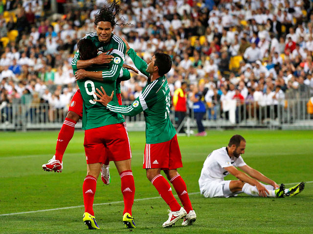 Мексика завоевала предпоследнюю путевку на чемпионат мира по футболу
