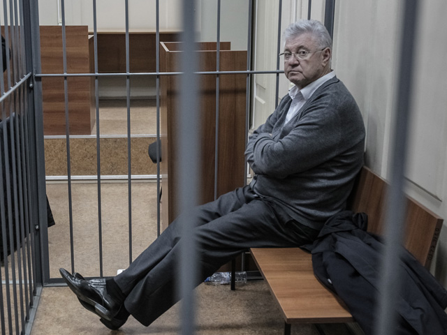 В отношении арестованного мэра Астрахани Михаила Столярова возбуждено уголовное дело по статье "получение взятки в особо крупном размере"