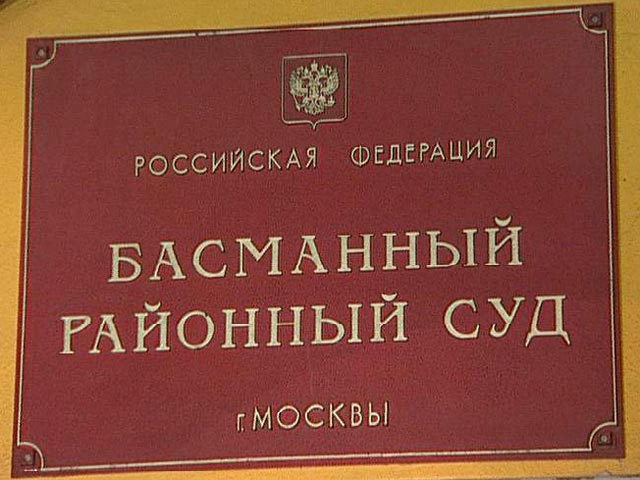 Басманный суд столицы отстранил от должности мэра Астрахани Михаила Столярова, но перевыборов в городе пока не будет