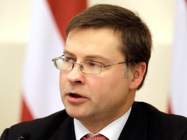 Премьер-министр Латвии Валдис Домбровскис объявил об уходе со своего поста и отставке возглавляемого им правительства