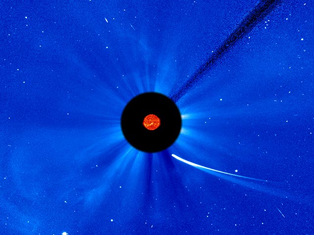Комета ISON, на которую возлагали большие надежды астрономы, а СМИ поспешили окрестить "кометой века", по всей видимости, больше не существует