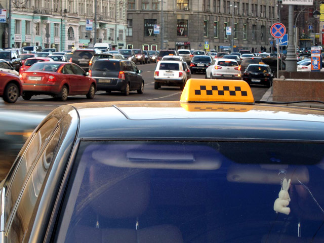 Обкуренный таксист подозревается в убийстве москвички, которую он подвозил