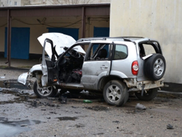 В Нефтекумске взорвали машину предпринимателя, за его жизнь борются врачи