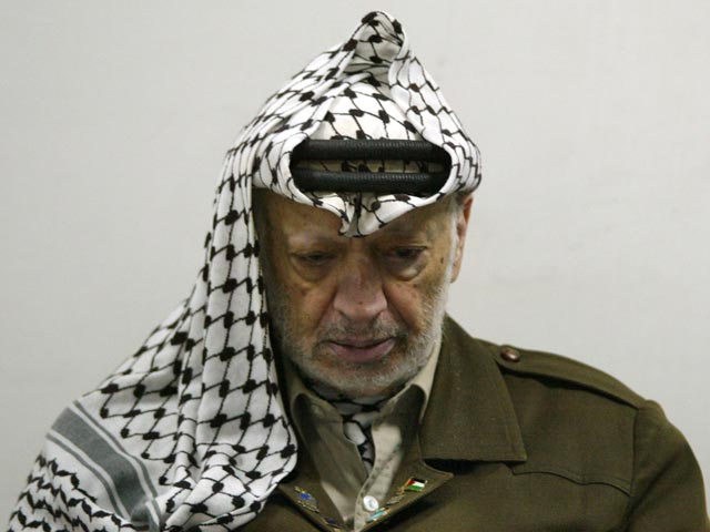 Французские специалисты, которые проводили экспертизу по делу о смерти бывшего палестинского лидера Ясира Арафата, отвергли версию о насильственной кончине политика
