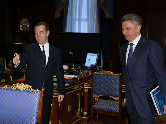 Российский премьер Дмитрий Медведев в среду принял в Москве вице-премьера Украины Юрия Бойко, прибывшего на переговоры по вопросам двустороннего сотрудничества
