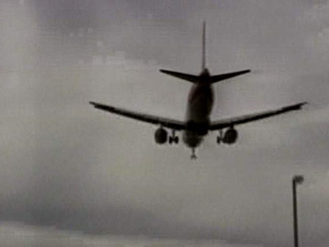 Пассажирский самолет Boeing 767-300ER авиакомпании Nordwind Airlines, выполнявший рейс Бангкок-Уфа, совершил аварийную посадку в Ташкенте. Из Узбекистана борт уже вылетел, хотя около 40 человек наотрез отказались продолжать путешествие в этом самолете