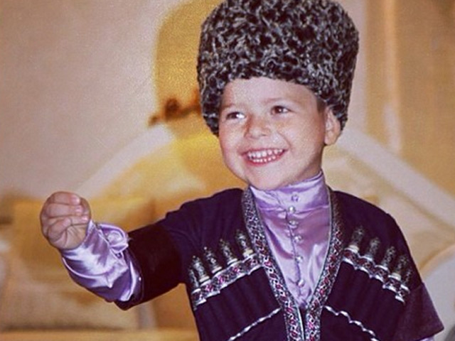Адам Кадыров - шестилетний сын главы Чеченской Республики выучил наизусть Коран и стал самым молодым в России хафизом - знатоком священной книги мусульман