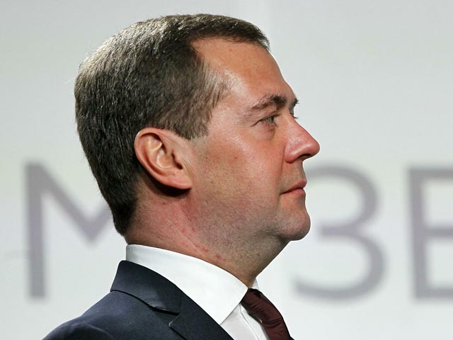 Медведев: "Все инвестиции в Сочи и ЧМ по футболу абсолютно оправданы"