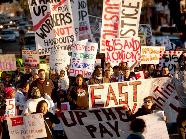В 120 городах США прошли акции протеста сотрудников ресторанов быстрого питания. В забастовке приняли участие работники сетей McDonald&#8217;s, Burger King, Wendy&#8217;s, Taco Bell, KFC, Pizza Hut и Domino Pizza
