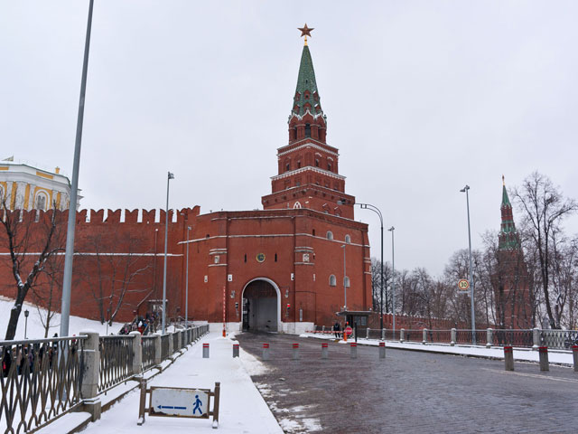 Неизвестный попытался прорваться в Кремль через Боровицкие ворота