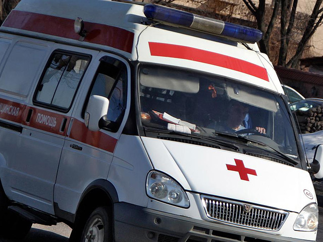 По предварительным данным, количество пострадавших составляет от двух до пяти человек, все они находились в автобусе "Богдан". В "Газели" пострадавших нет