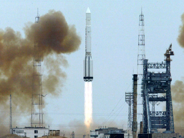 С космодрома Байконур успешно стартовала ракета-носитель "Протон-М", которая вывела в космос передовой британский спутник Inmarsat-5F1