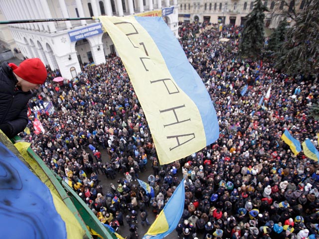 В Киеве, где третью неделю не стихают массовые выступления за евроинтеграцию и против правительства Украины, конфликт власти с оппозицией только обостряется