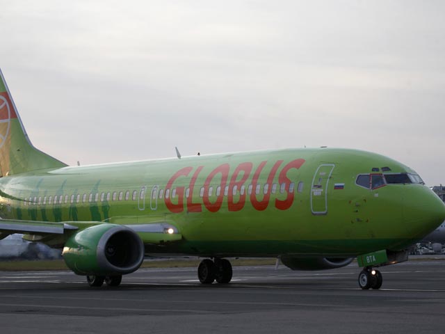 По данным собеседника агентства, самолет Boeing-737 авиакомпании "Глобус" выполнял рейс из Красноярска в "Домодедово"