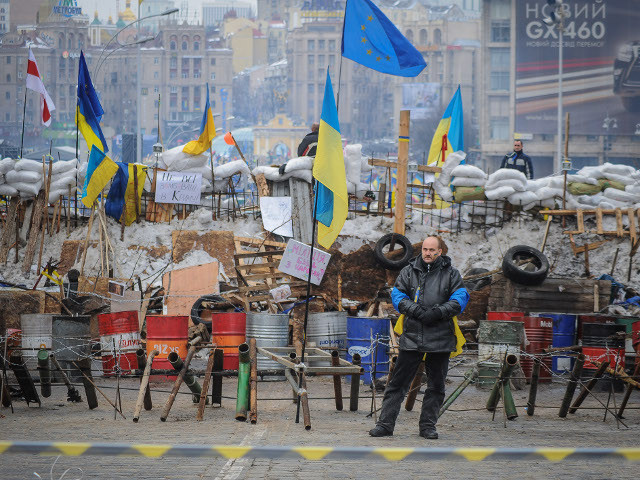 Палатка депутатов польского сейма (нижняя палата парламента) появилась на площади Независимости в украинской столице, где с 21 ноября проходит акция протеста сторонников евроинтеграции Украины