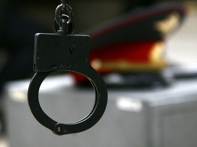 Красноярский полицейский, сломавший задержанному позвоночник в попытке "успокоить" его, получил 6 лет колонии