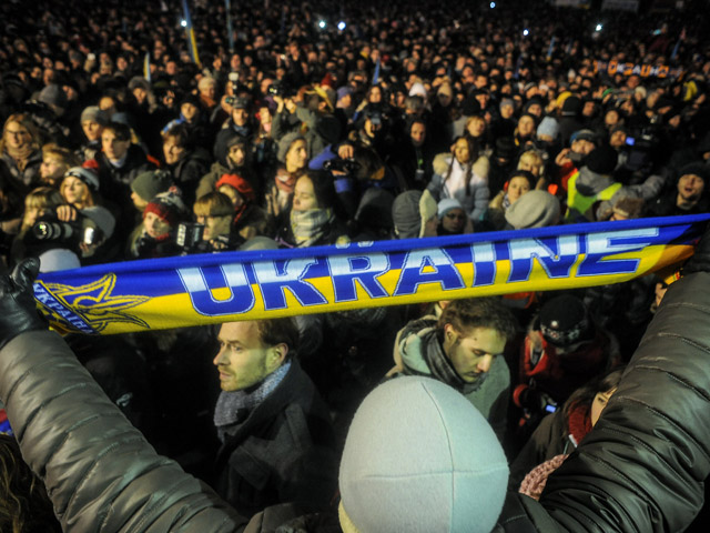 На Украине в очередной раз с момента начала протестов накаляется ситуация - на этот раз в преддверии визита президента страны Виктора Януковича в Москву