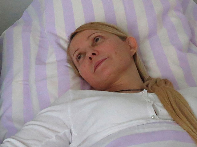 Состояние здоровья Юлии Тимошенко не улучшается - экс-премьеру "можно дать инвалидность"