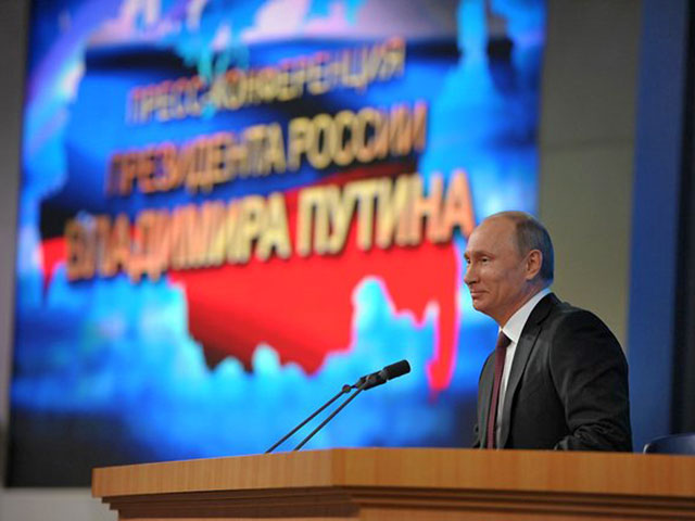 Состоявшаяся накануне девятая "большая" пресс-конференция Владимира Путина не побила рекорд прежних подобных мероприятий ни по продолжительности, ни по числу заданных вопросов, однако оказалась одной из наиболее щедрых на последующие обсуждения