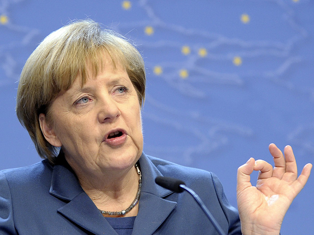 Канцлер Германии Ангела Меркель, комментируя освобождение Михаила Ходорковского, сообщила, что очень рада этому, как и освобождению других лиц, "выступающих за современную Россию"